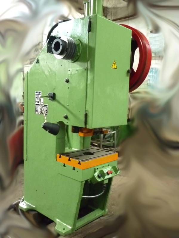 Фото однокривошипного пресса КД2126Е